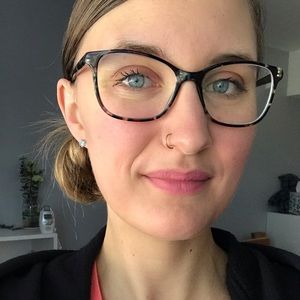 Meet your Posher, Angela